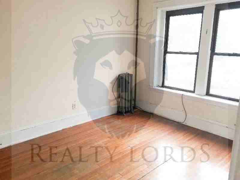 239 Harvard Ave #2 - Photo 2 of 11