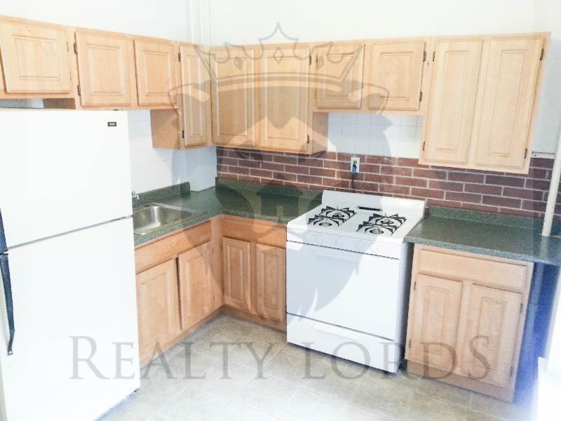 239 Harvard Ave #2 - Photo 3 of 11