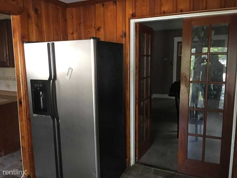 57 S Glenwood Ave - Photo 3 of 5