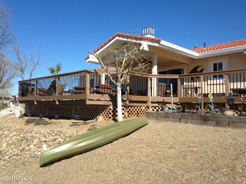18949 Starboard Pl - Photo 2 of 16