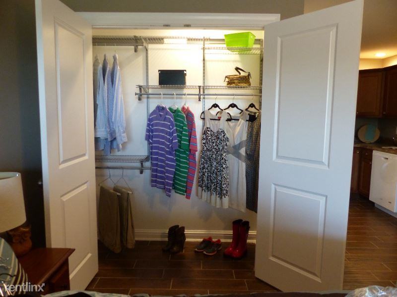 1604 1604 Spring Valley Dr 07 - Photo 2 of 7