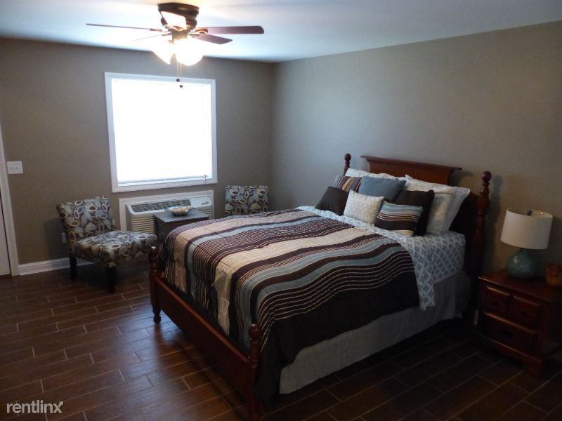 1604 1604 Spring Valley Dr 07 - Photo 3 of 7