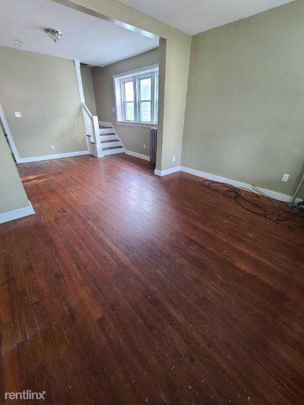 1812 Scarboro St - Photo 3 of 15