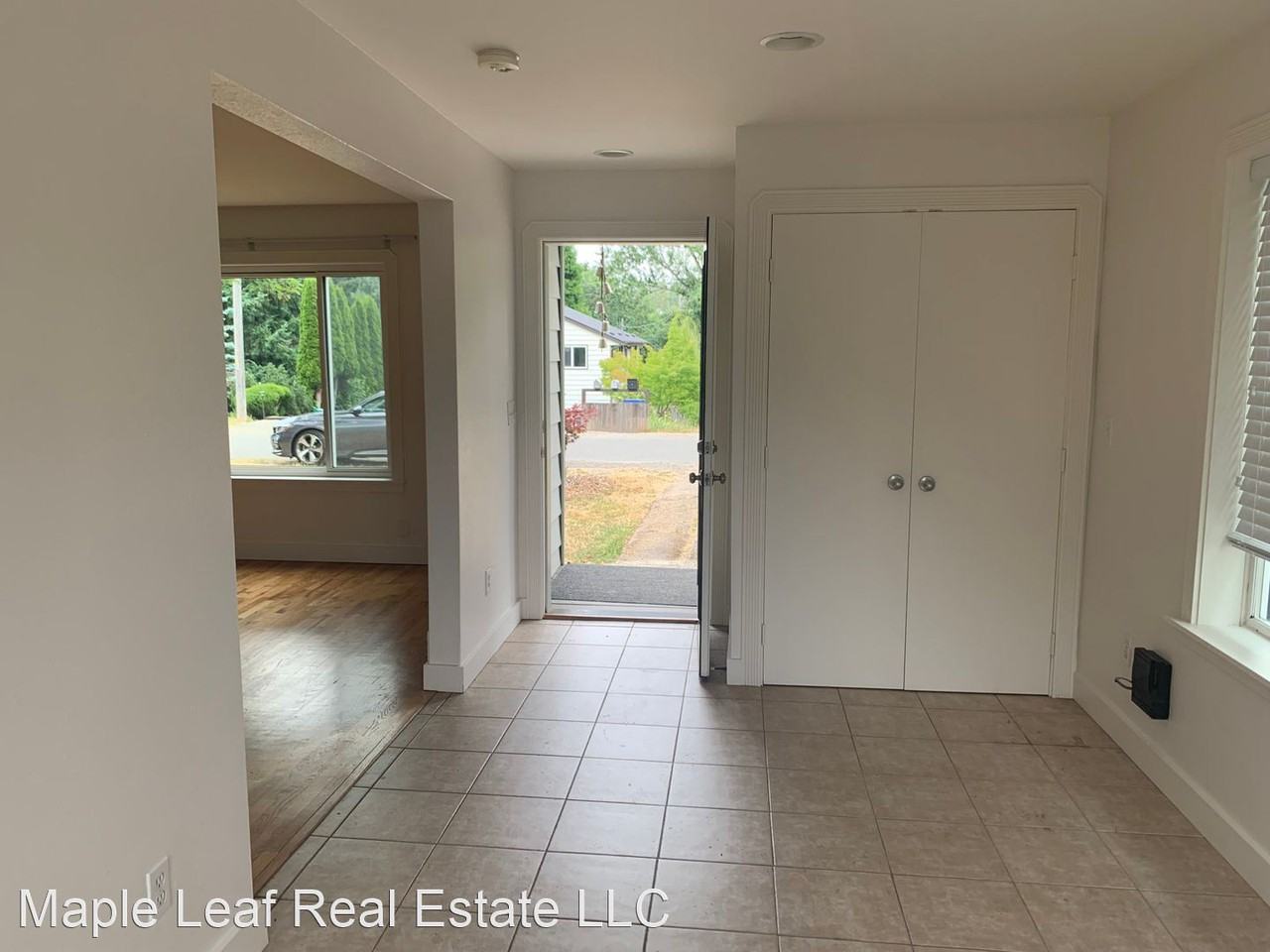 5645 21st Ave Sw - Photo 2 of 22