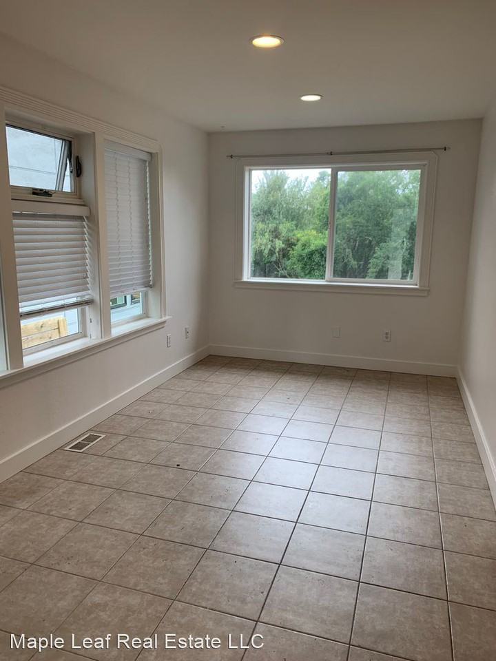 5645 21st Ave Sw - Photo 3 of 22