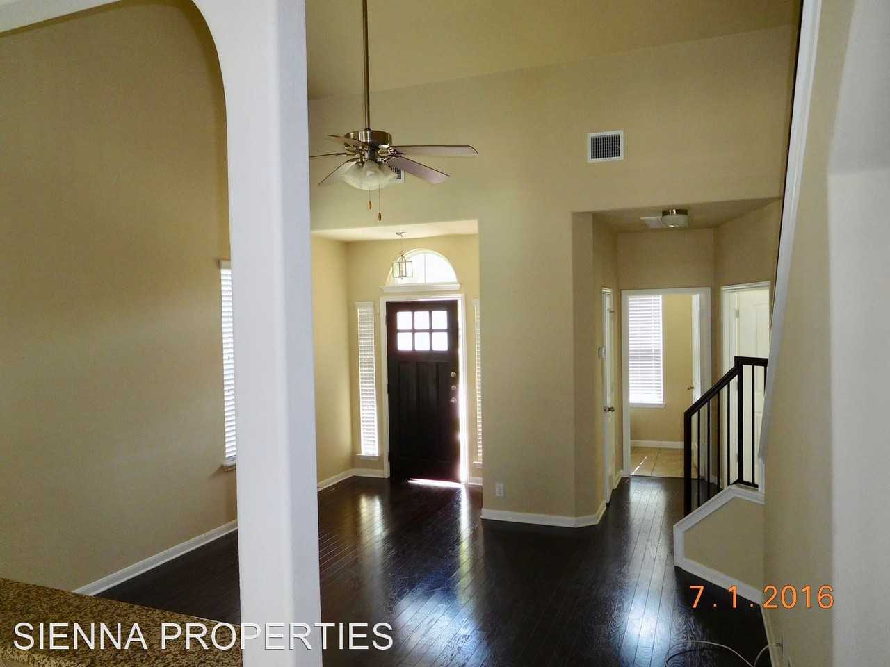 735 Heritage Springs Trl - Photo 3 of 17