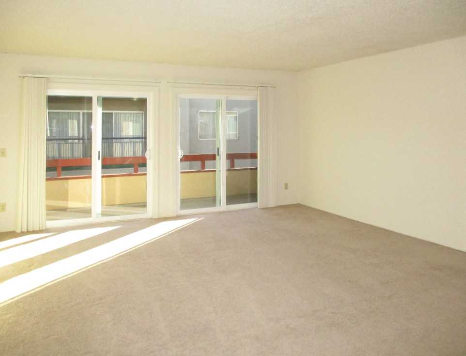 1933 Garden Dr - Photo 4 of 11