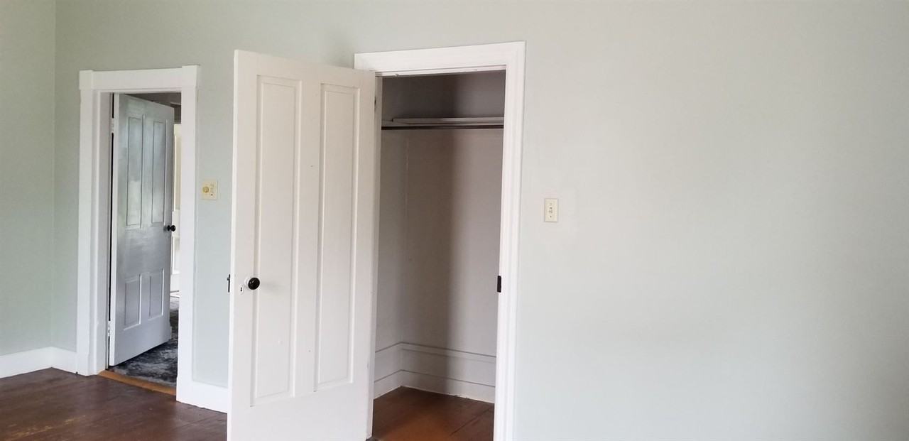 334 OLD STONEHOUSE LN - Photo 3 of 5