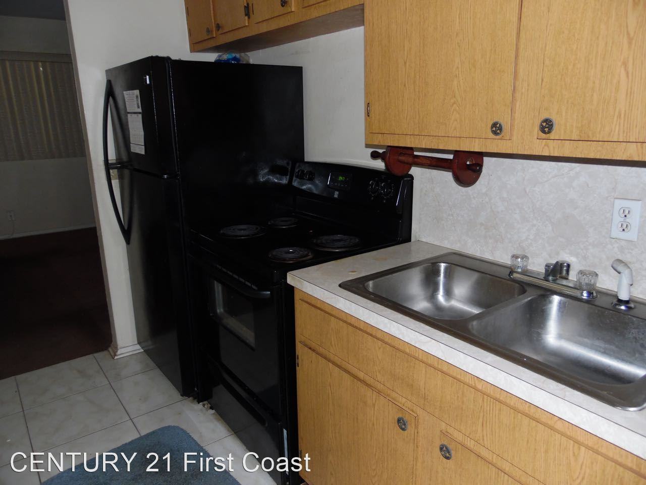 1930 W 6th St - Photo 2 of 4