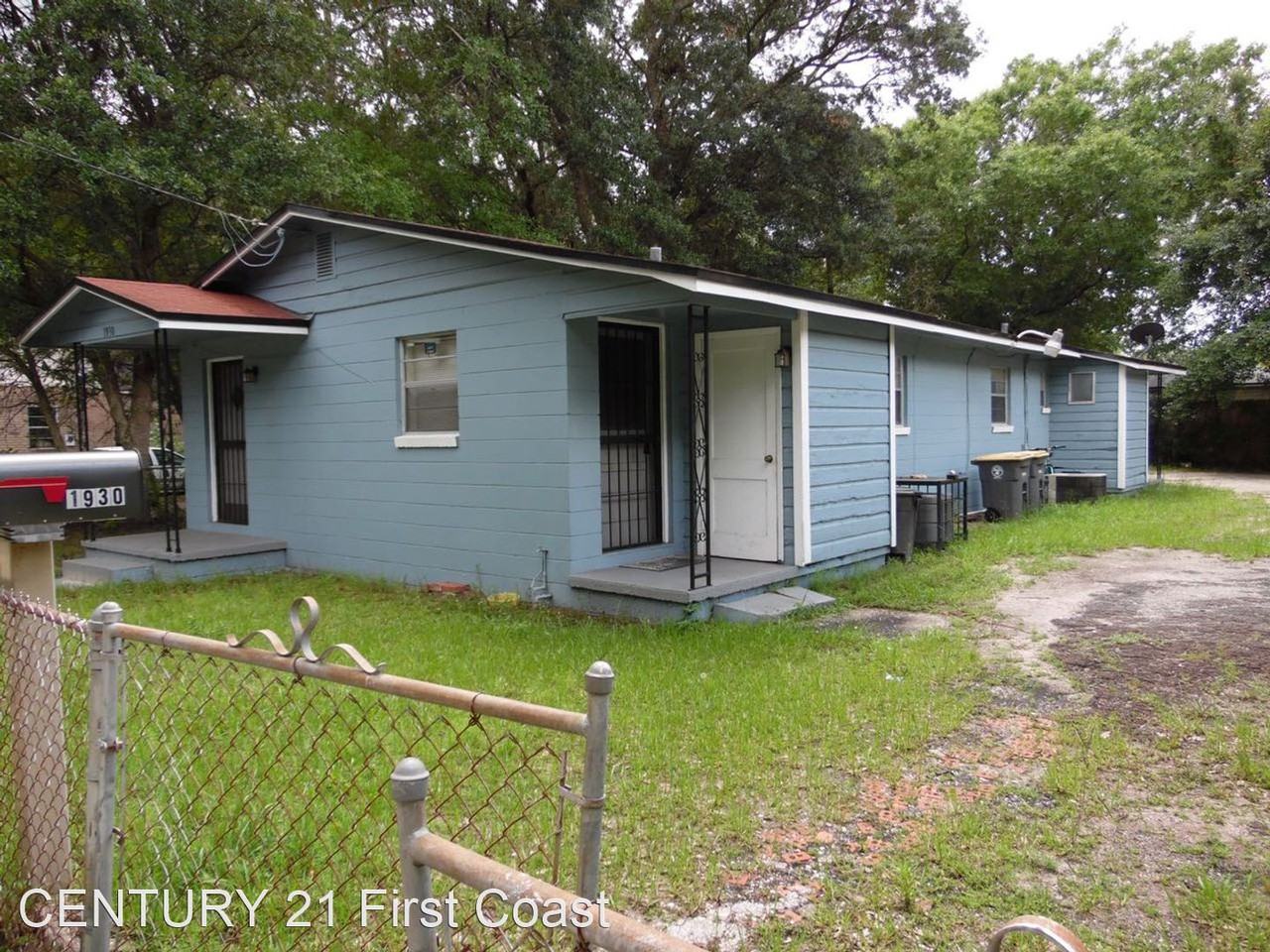 1930 W 6th St - Photo 3 of 4