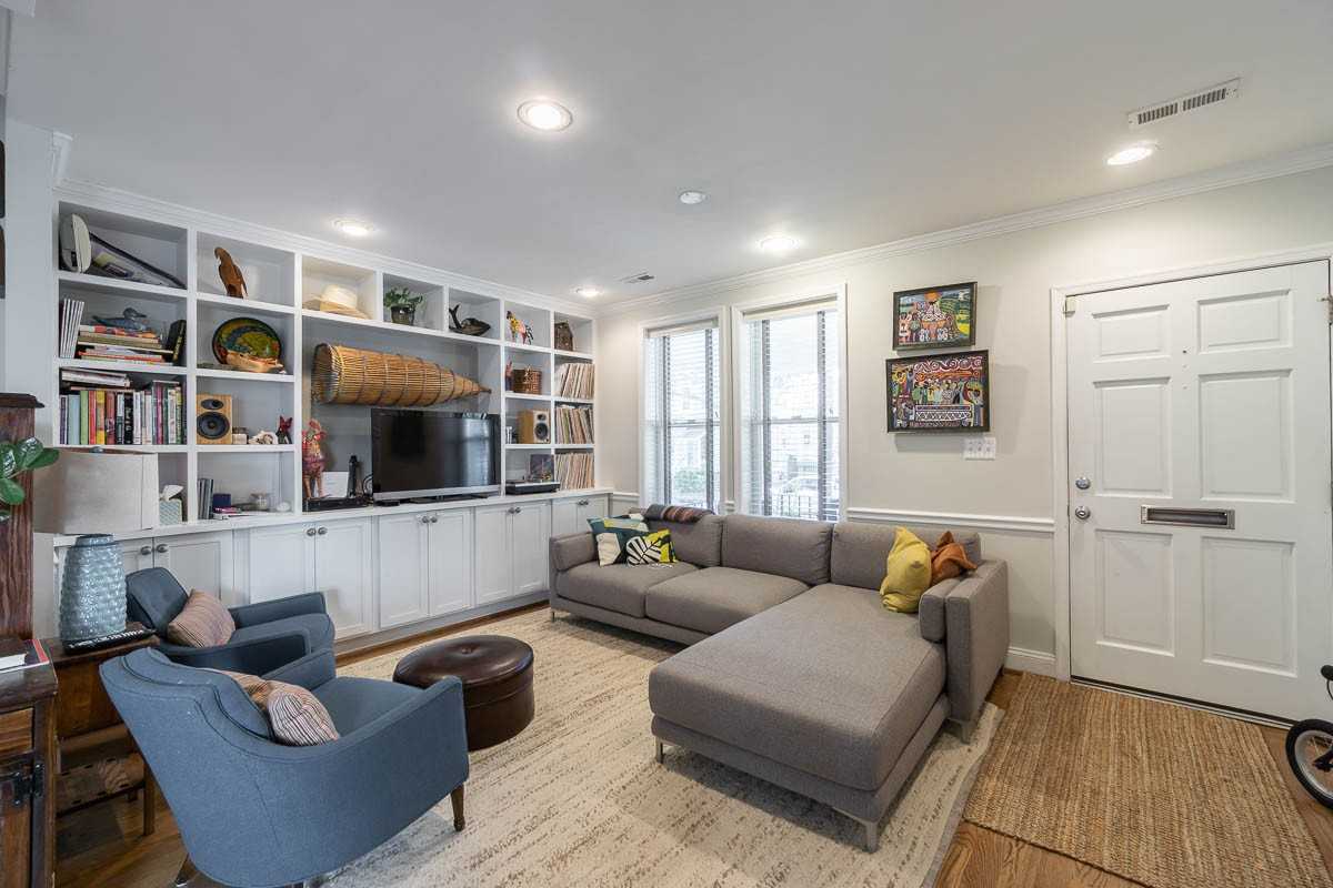 904 Webster St Nw #A - Photo 3 of 43