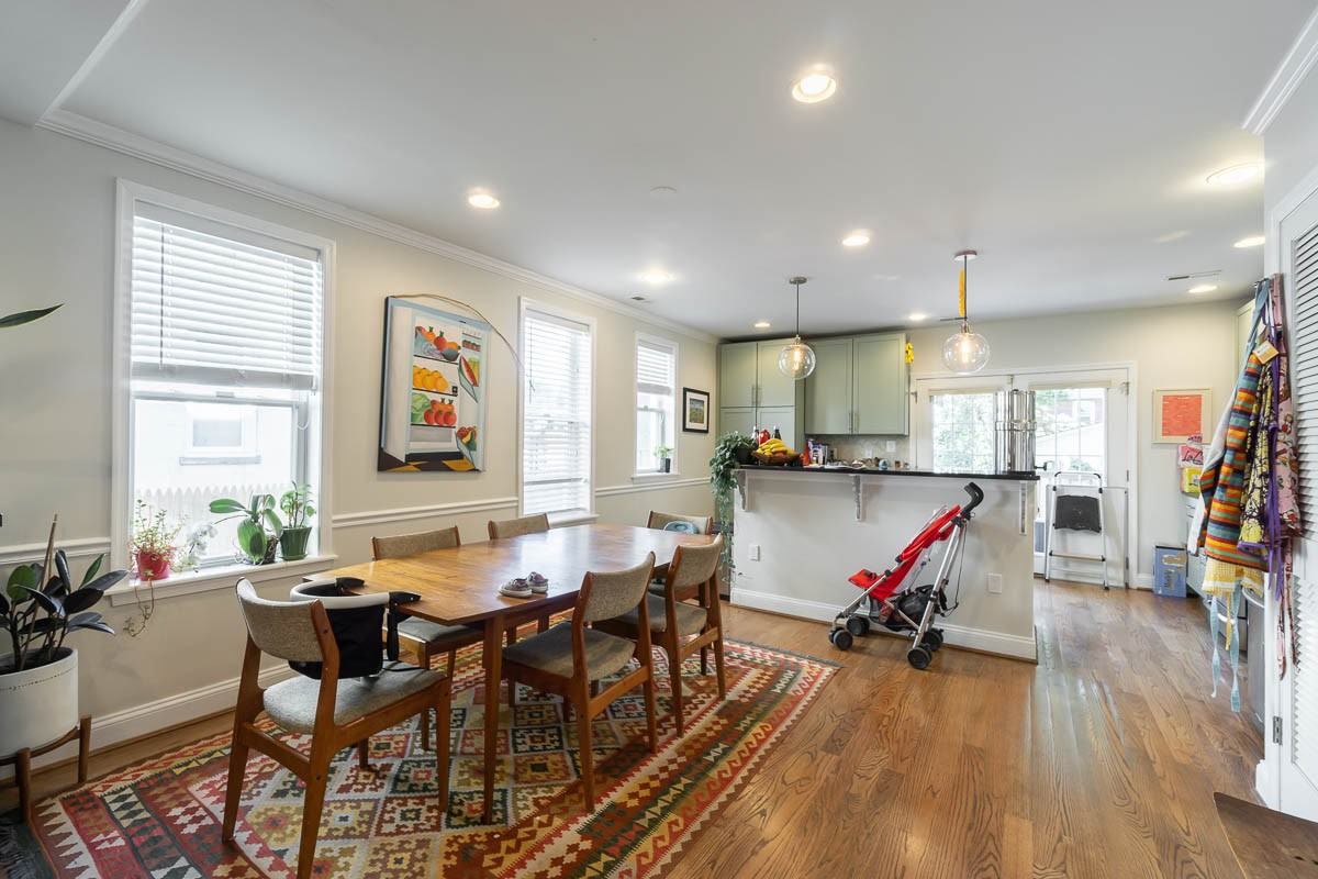904 Webster St Nw #A - Photo 4 of 43