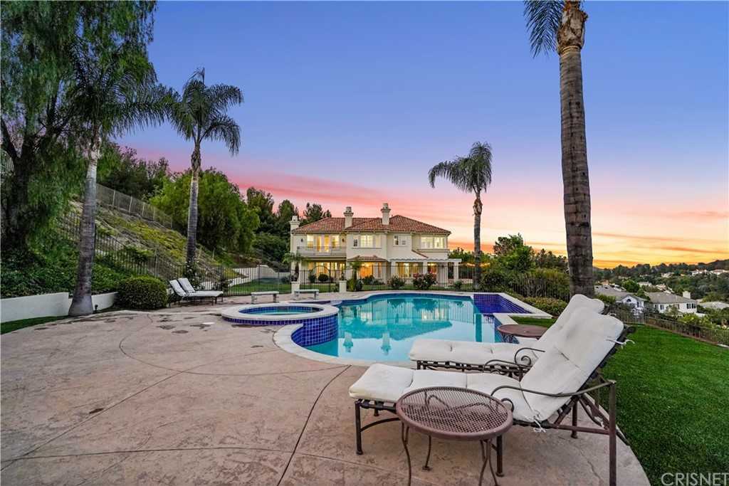 24992 Normans Way - Photo 2 of 24