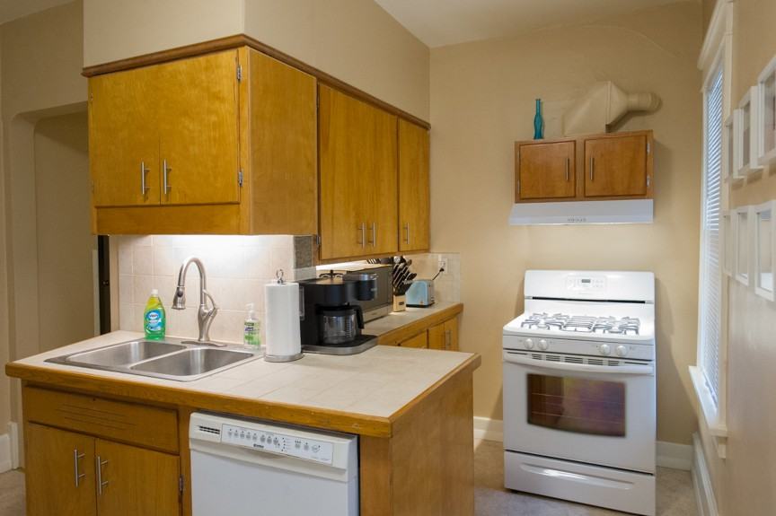 2617 North Maryland Avenue - Photo 3 of 20