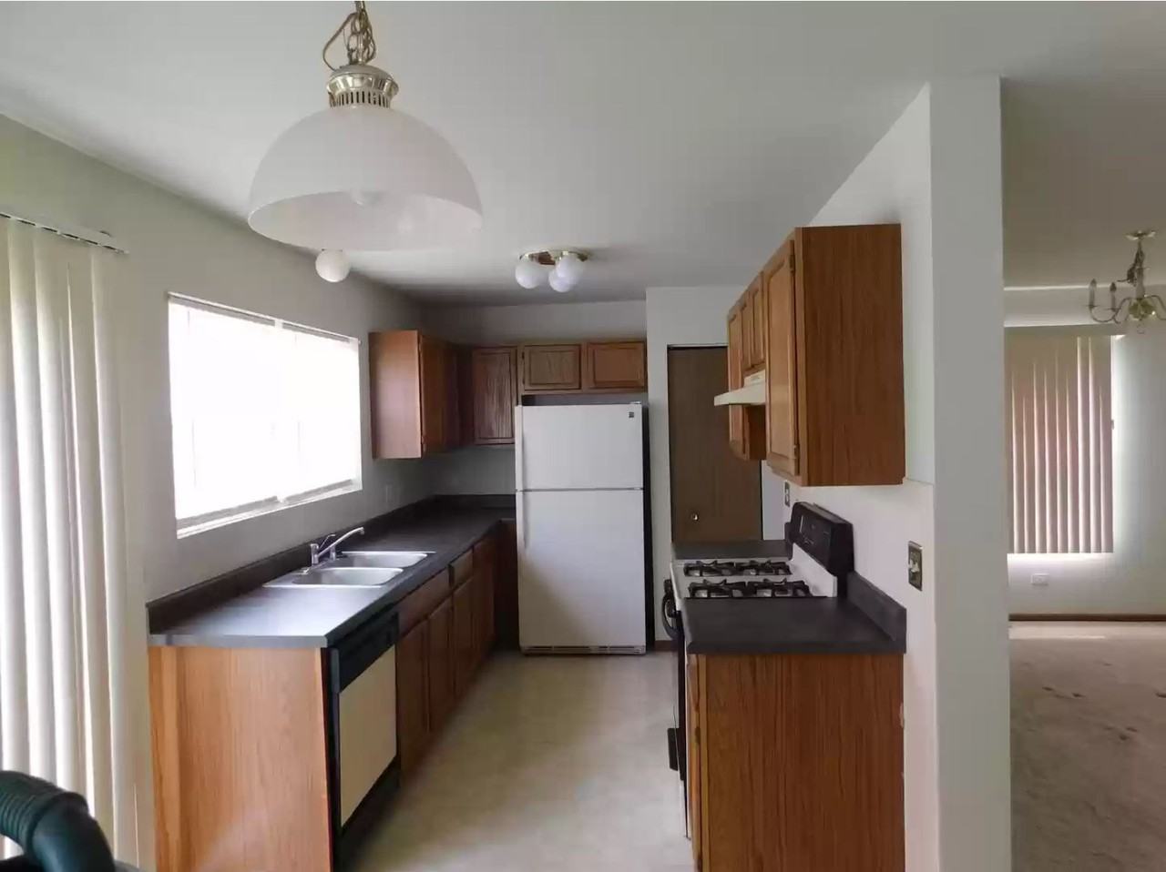 3202 W 85th Pl - Photo 2 of 5