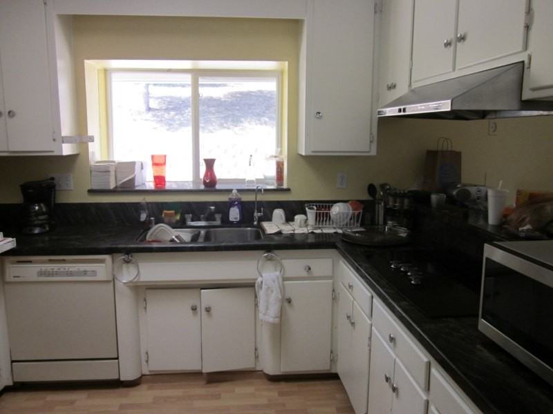 1341 Birch Ave - Photo 2 of 8