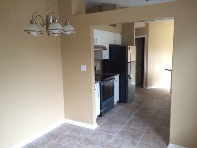 1421 Emerson Dr NE - Photo 3 of 16