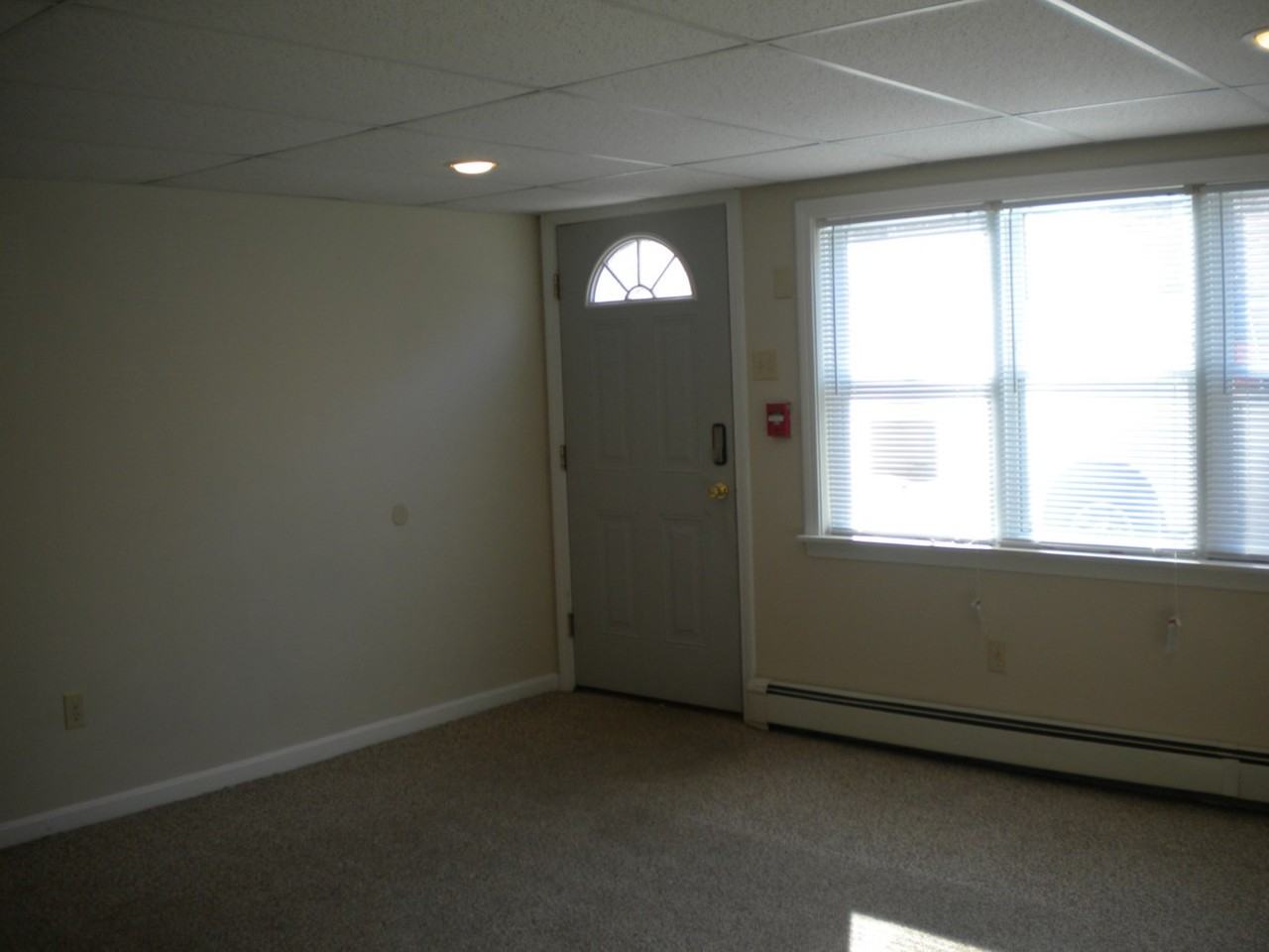 10 Glen Ave - Photo 3 of 11