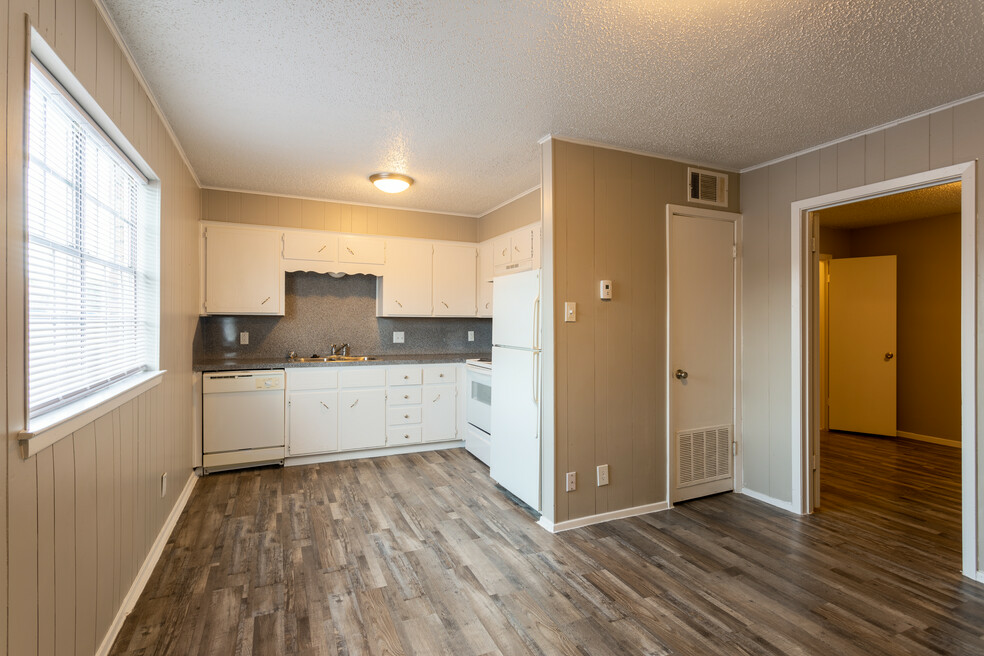 Brickstone Villas {20211210} - Photo 5 of 8