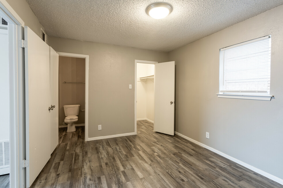 Brickstone Villas {20211210} - Photo 7 of 8