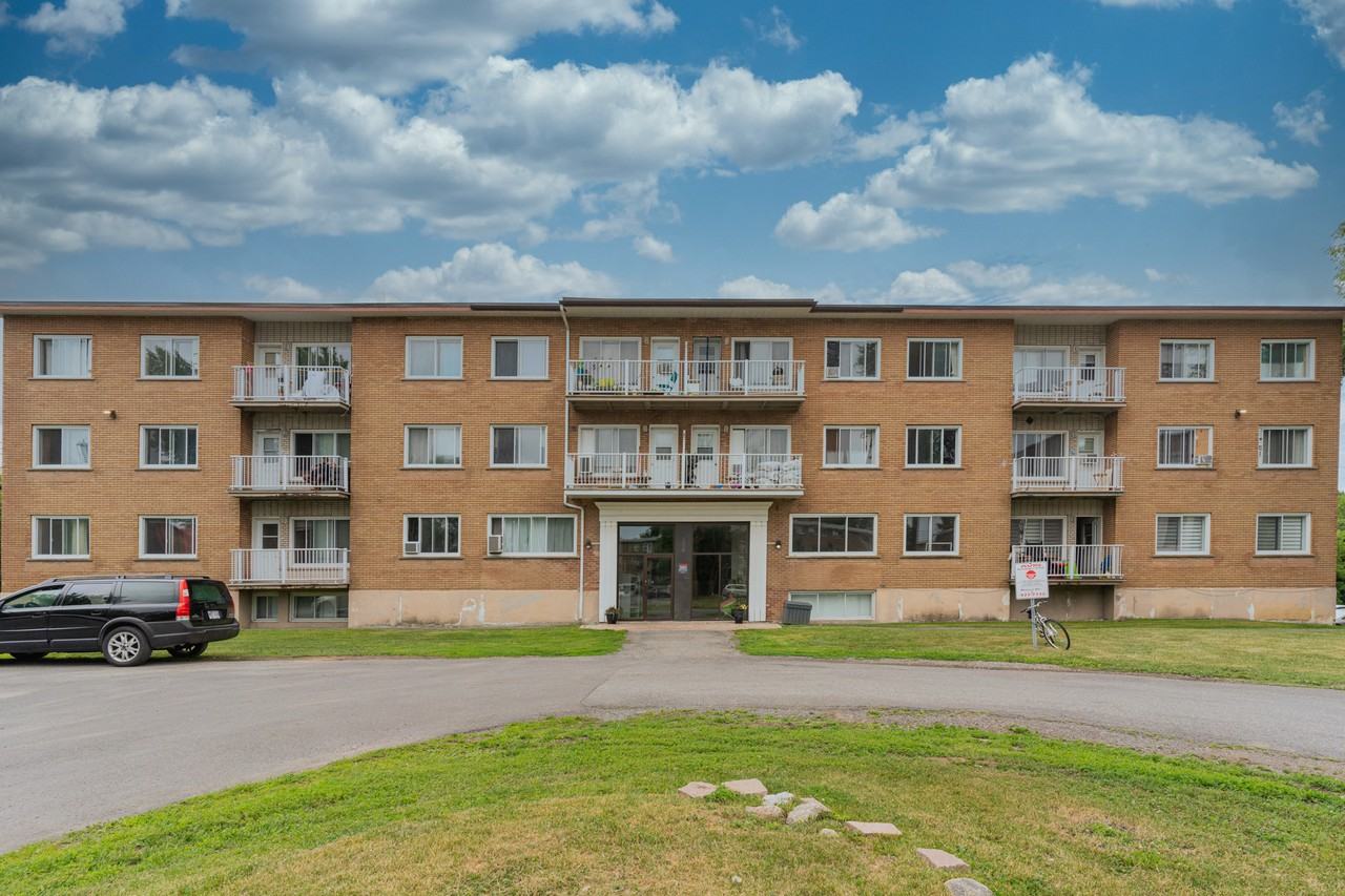 Le Delmar Apartments 501 Av Delmar, PointeClaire, QC H9R 4A7 Zumper