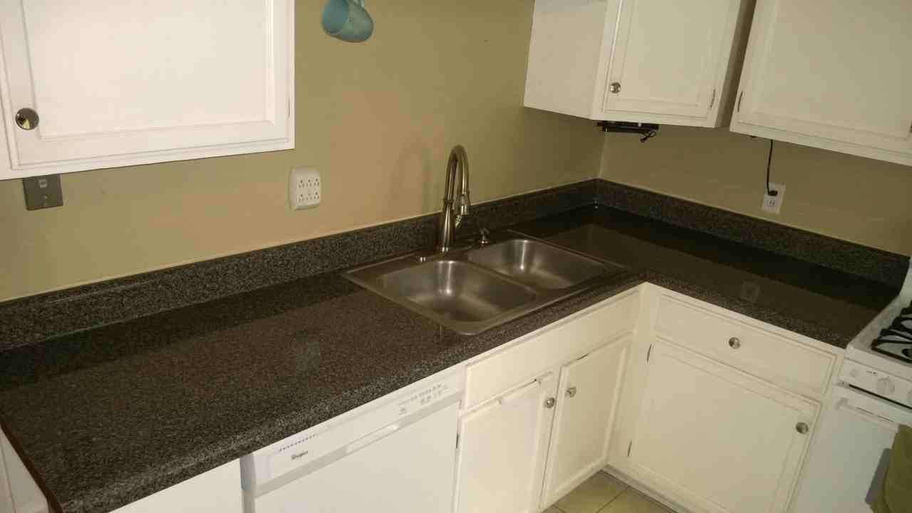 1092 Georgetown Rd - Photo 3 of 9