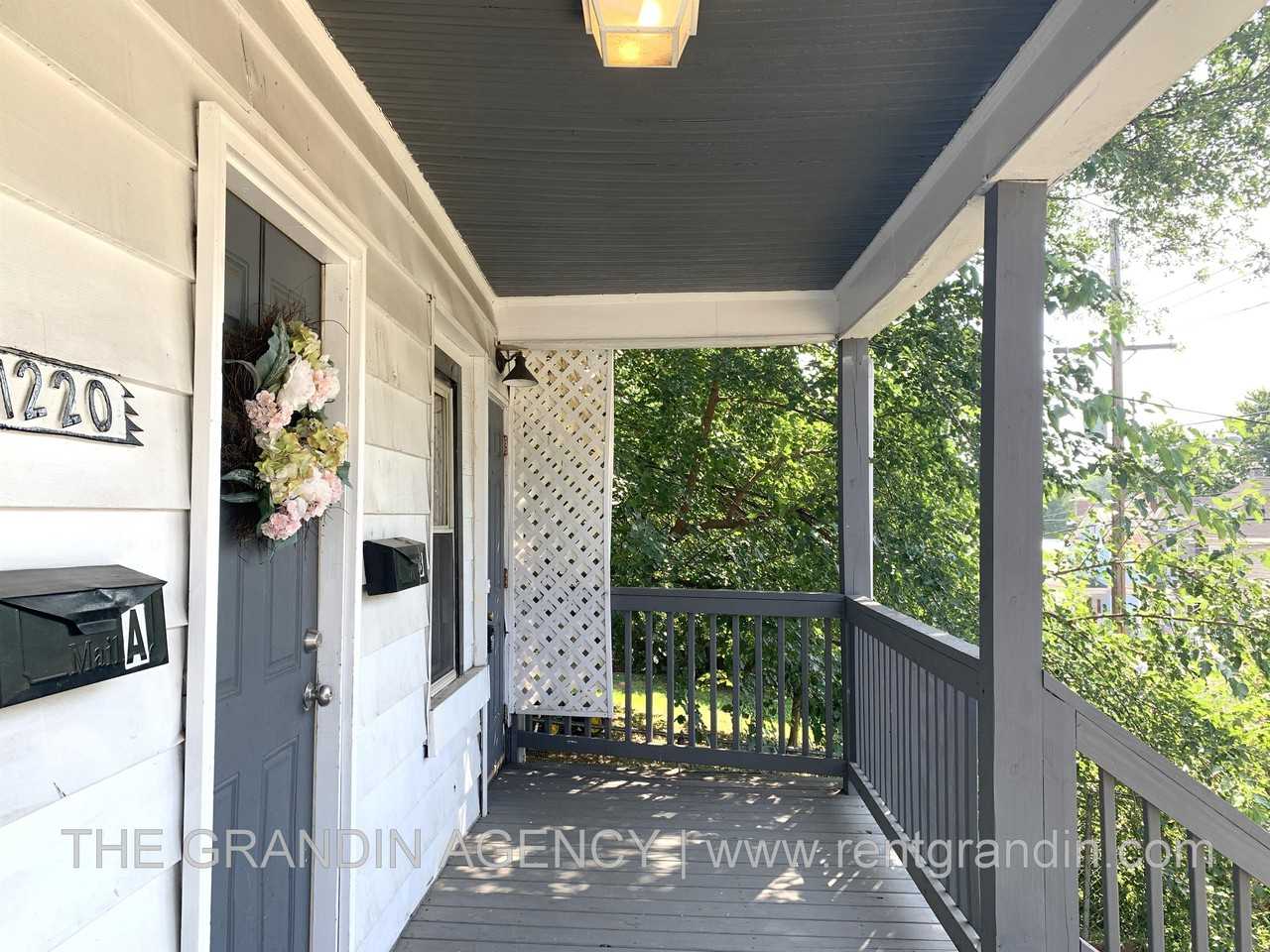 1220 Dale Ave Se Uppr B - Photo 3 of 29