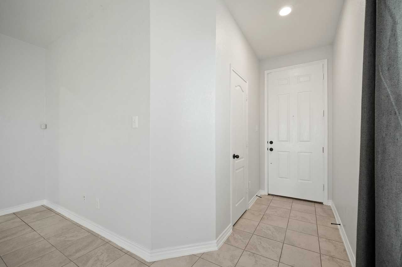 4229 Gale Mdws #1 - Photo 3 of 27