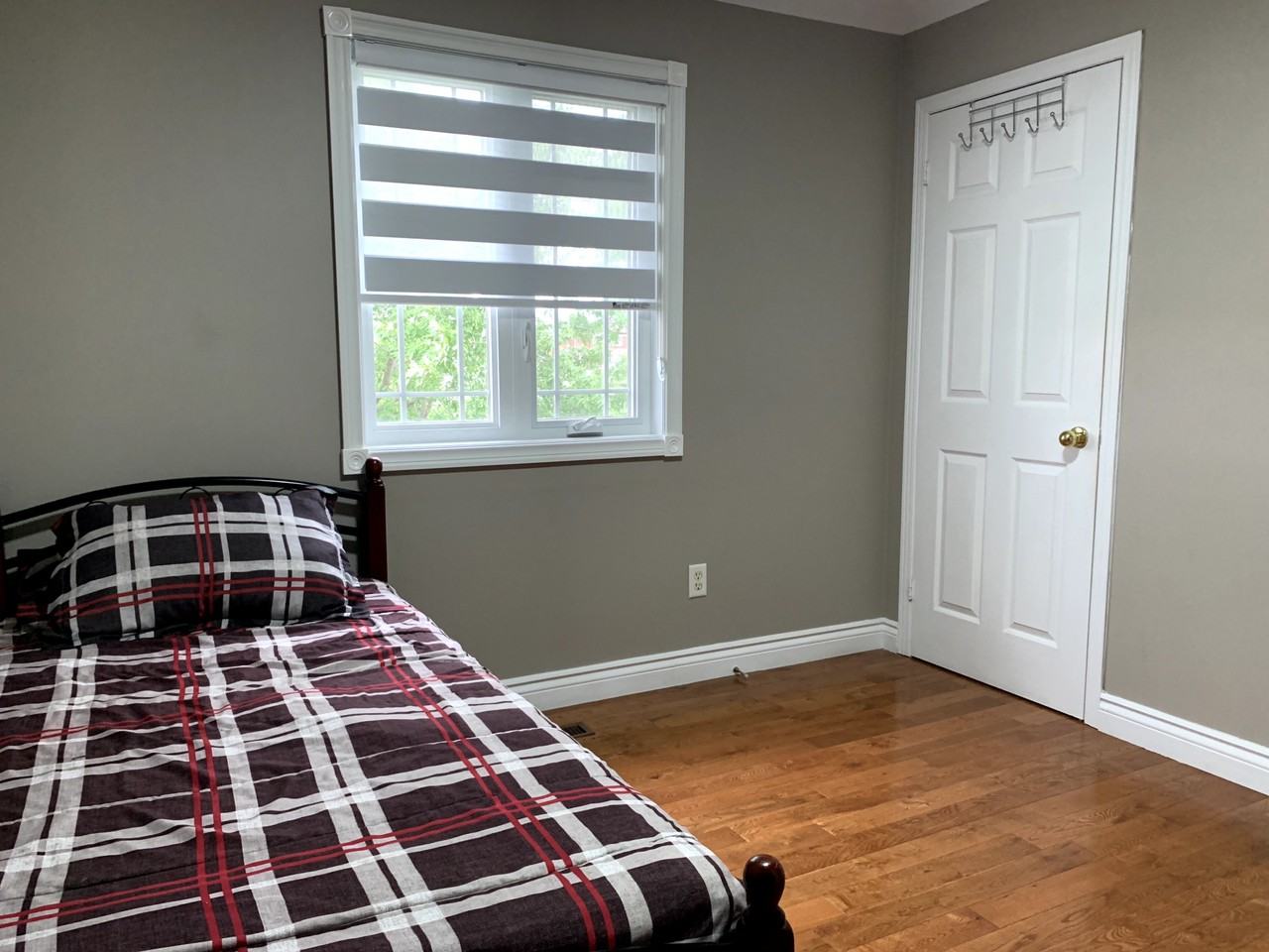 Great Lakes Dr Brampton On L6r 2z4 Room For Rent For 700 Month Zumper
