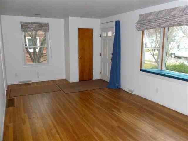 216 Highlake Ave - Photo 2 of 15