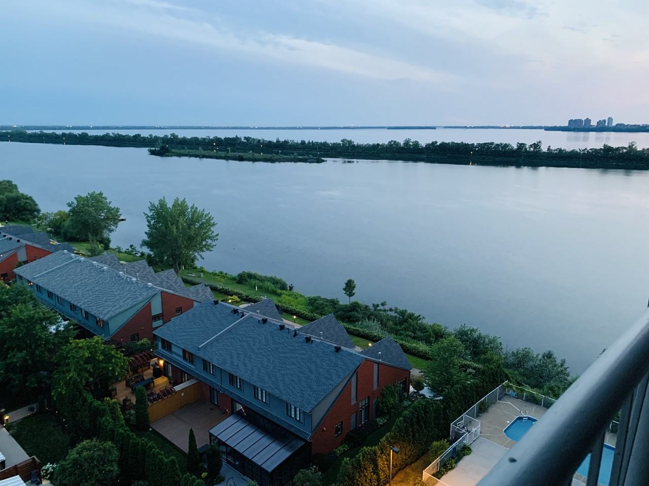 7680 Boulevard MarieVictorin N/A, Brossard, QC J4W 3L2 2 Bedroom