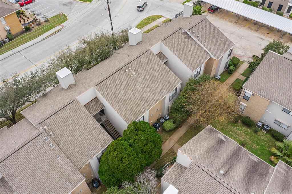 3220 3220 69th Street B2 - Photo 2 of 22