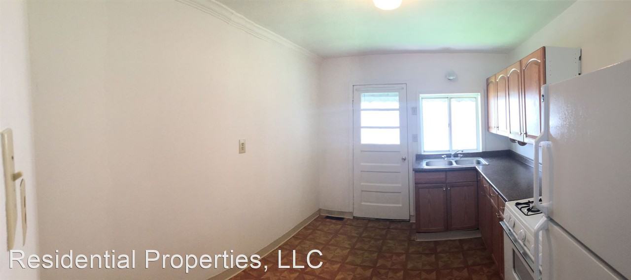 202 Sheridan St - Photo 3 of 7