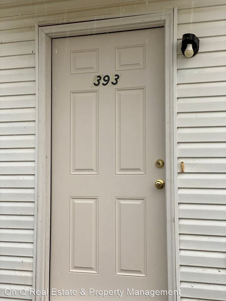 393 Brian St - Photo 2 of 10