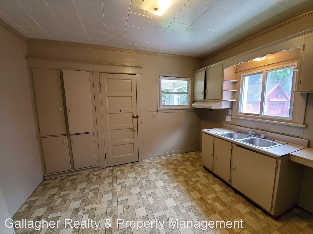 98-100 Ackerman St - Photo 3 of 11