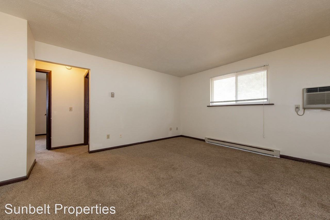 2704 Harrison Avenue NW - Photo 2 of 19