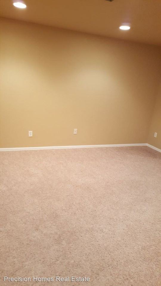 11252 Ironton St - Photo 2 of 7