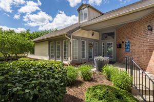 featured image of 1445 E Evergreen Dr