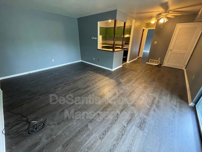 601 College Park Dr - Photo 3 of 13