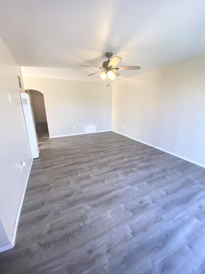 7650 Shadyglade Ln #1 - Photo 5 of 21
