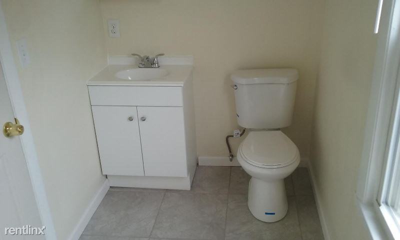 88 West St - Photo 2 of 5