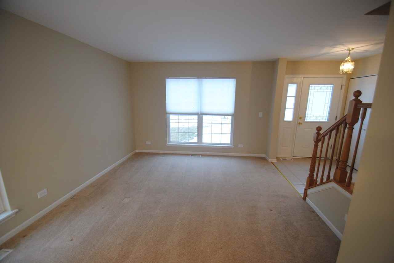 10555 Yellowstone Dr - Photo 2 of 13