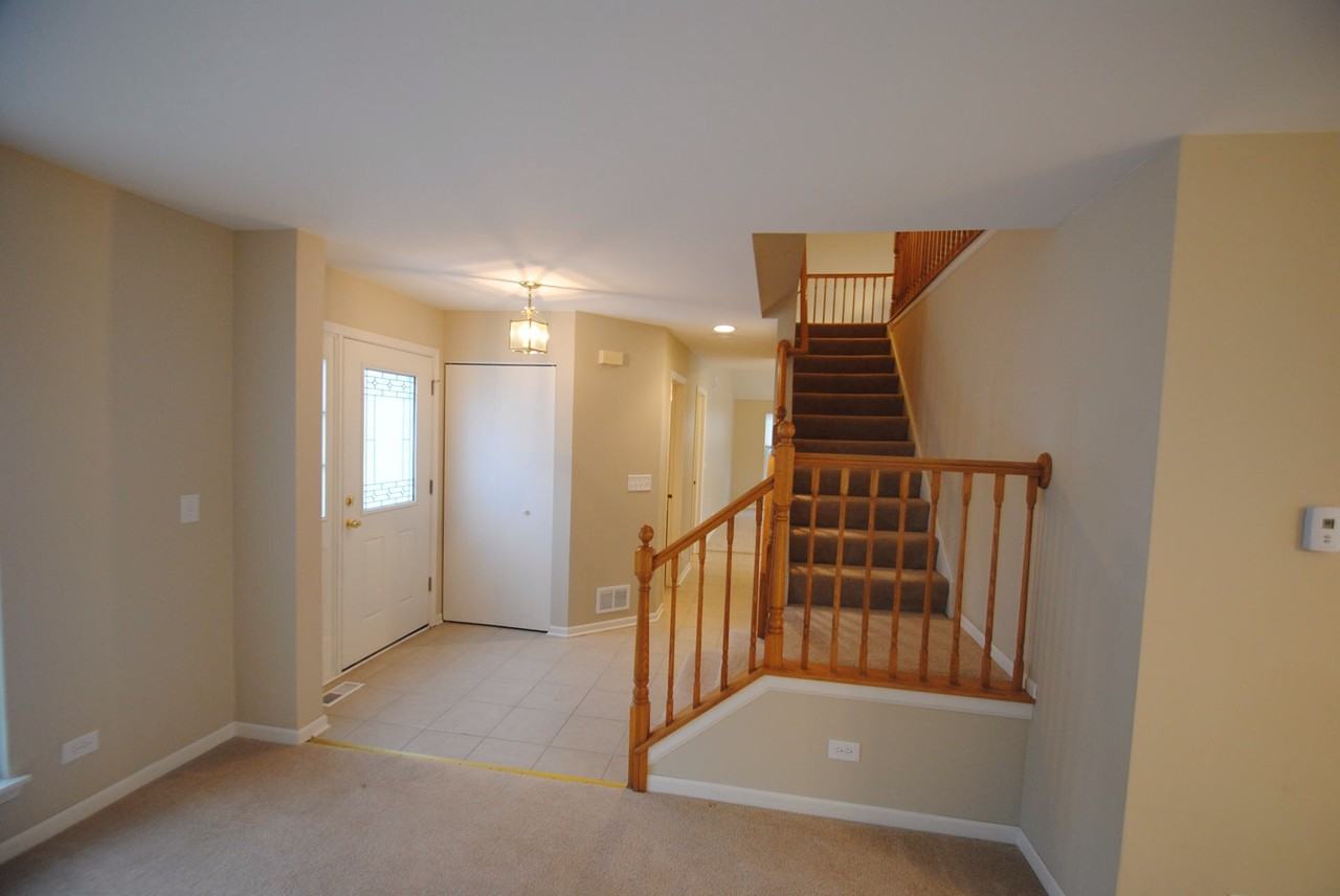 10555 Yellowstone Dr - Photo 3 of 13