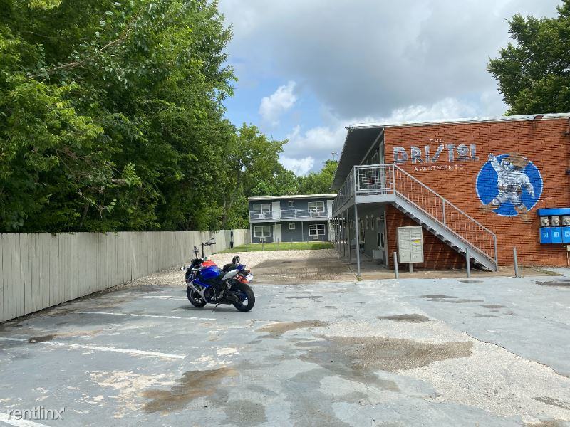 7813 7813 Detroit St 7701 - Photo 3 of 18