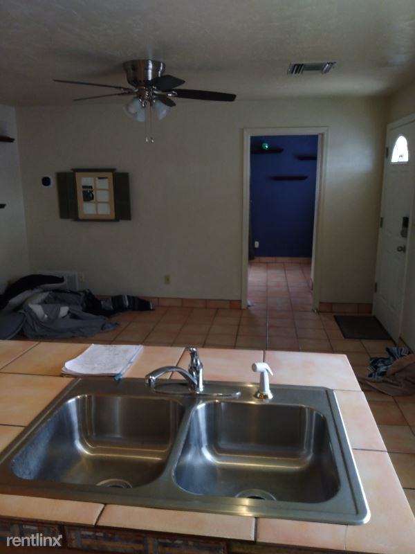 3708 E 22nd St - Photo 3 of 8