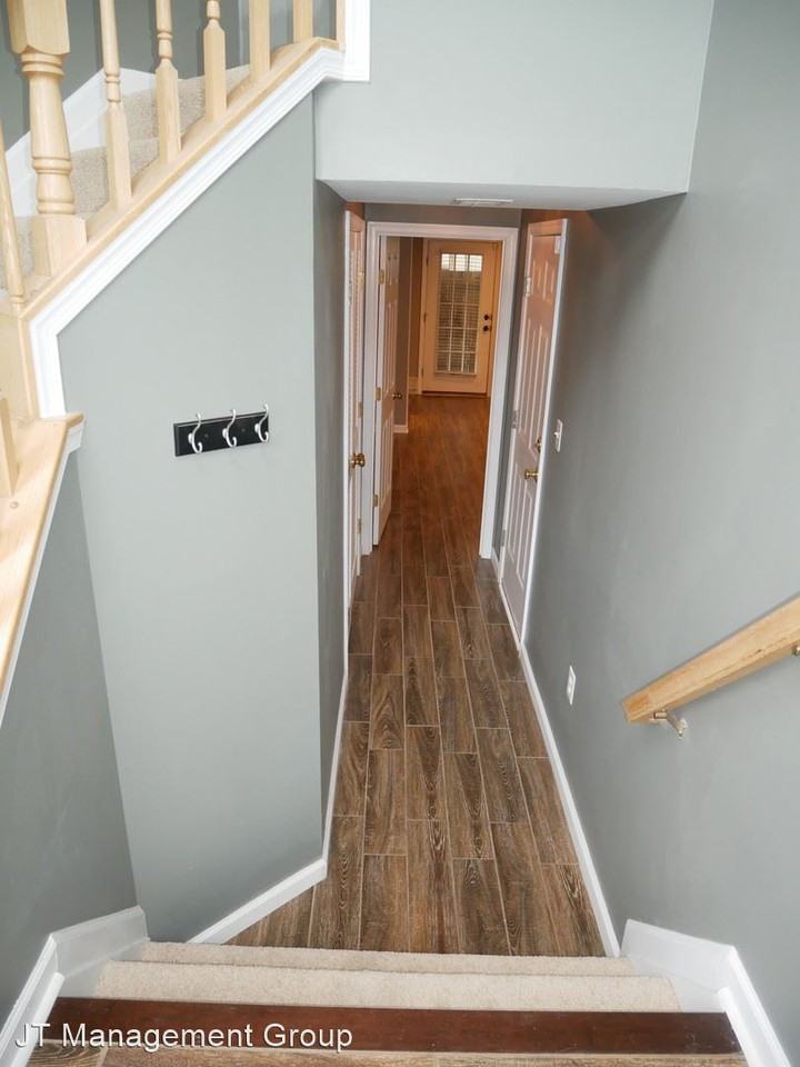 20123 Hardwood Ter - Photo 3 of 31