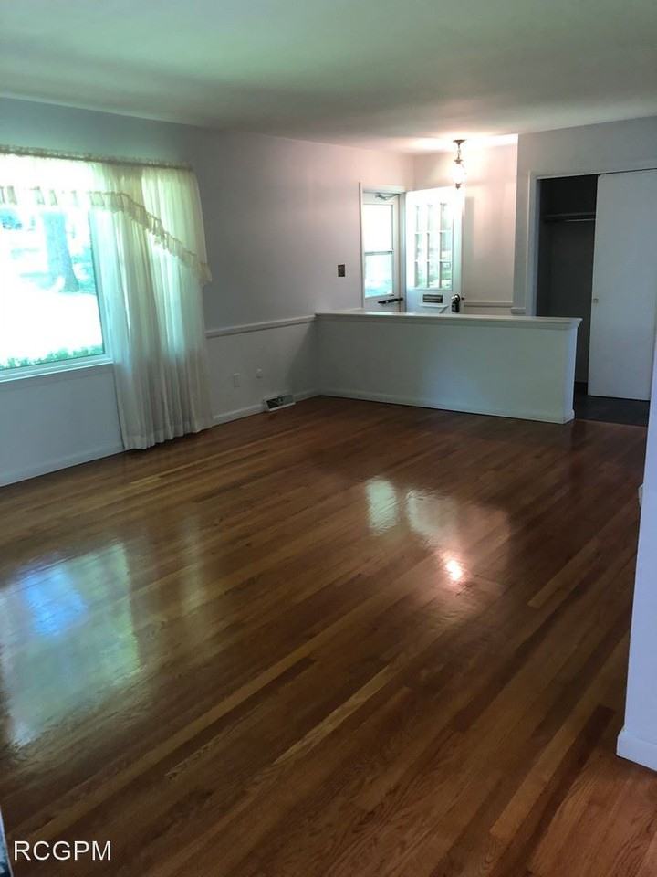 117 Acorn Dr - Photo 2 of 29