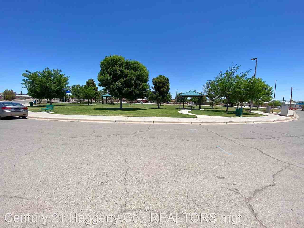 661 De Vargas Dr - Photo 2 of 18