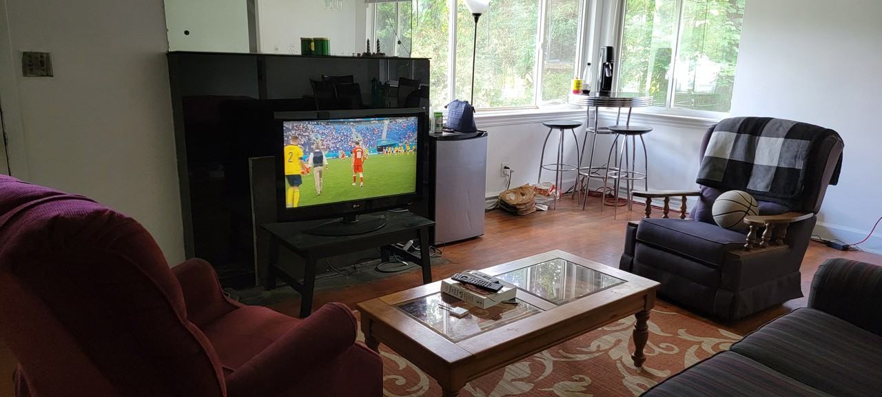 213 N Graham St - Photo 3 of 21