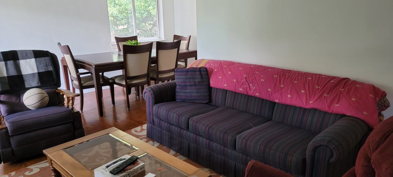 213 N Graham St - Photo 6 of 21